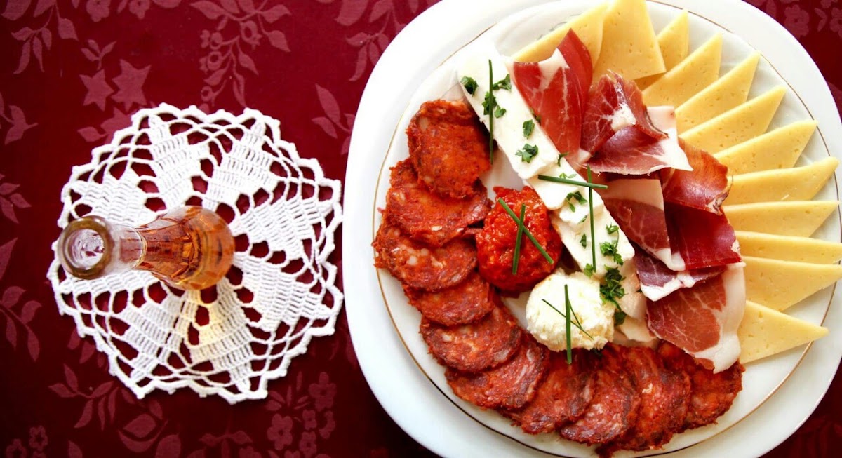 Etno restoran Stara Pesma Novi Sad - Restorani u Novom Sadu