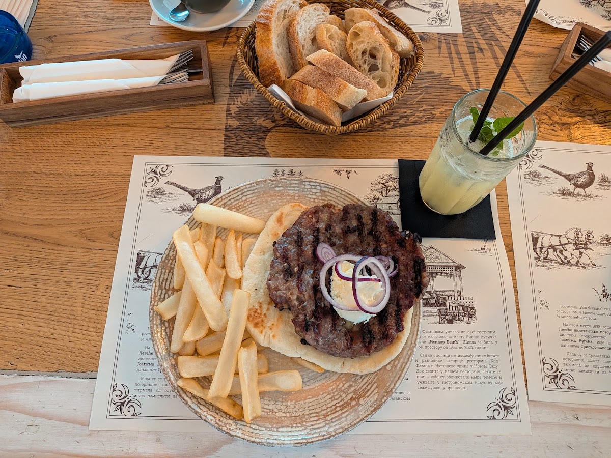 Restoran "Kod Fazana 1822" - Restorani u Novom Sadu