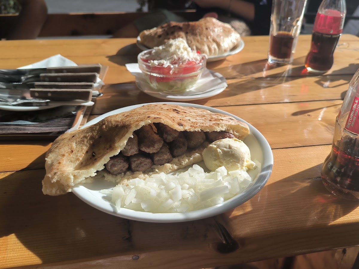 Sarajevski ćevap kod Dakca SAJAM - Restorani u Novom Sadu