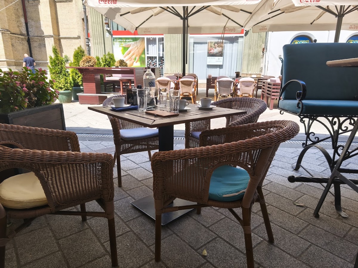Kafe Restoran „Maša” - Restorani u Novom Sadu