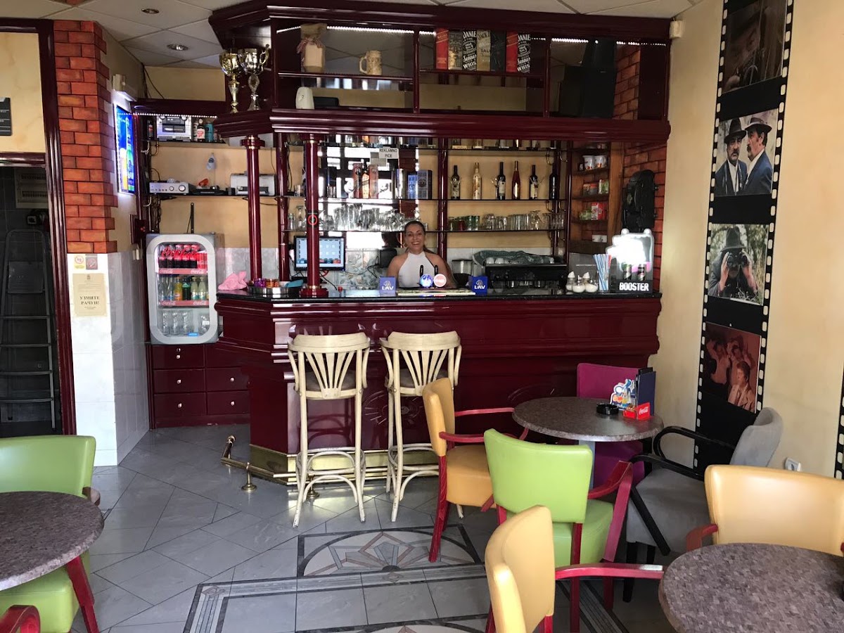 Caffe Film - Kafići u Novom Sadu