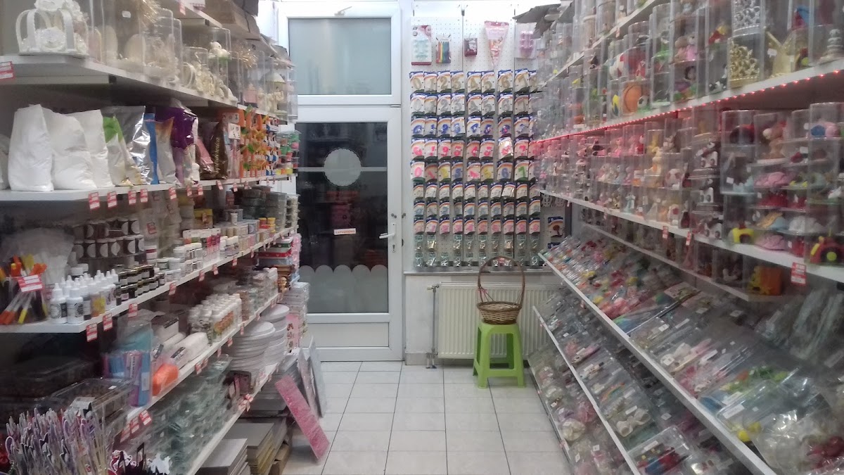 Ukrasi za torte Nina - Kafići u Novom Sadu