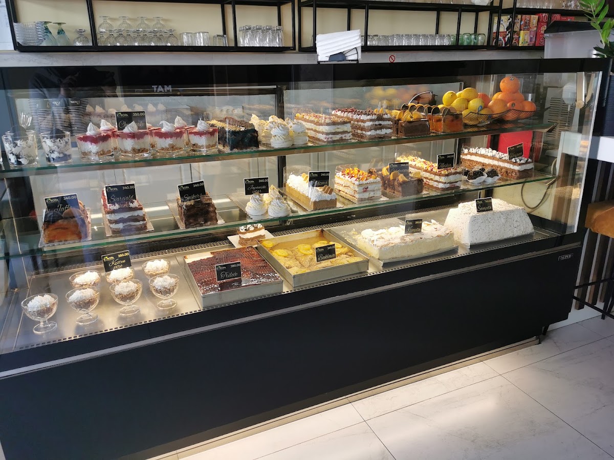 Caffe poslastičarnica Evropa - Kafići u Novom Sadu