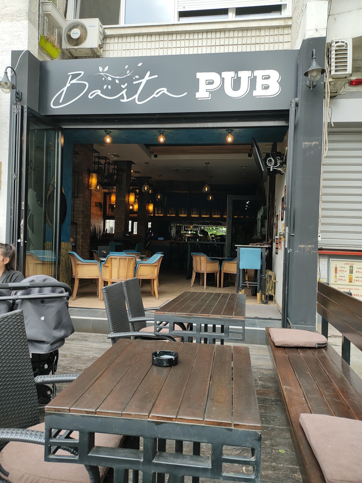 Bašta PUB - Kafići u Novom Sadu