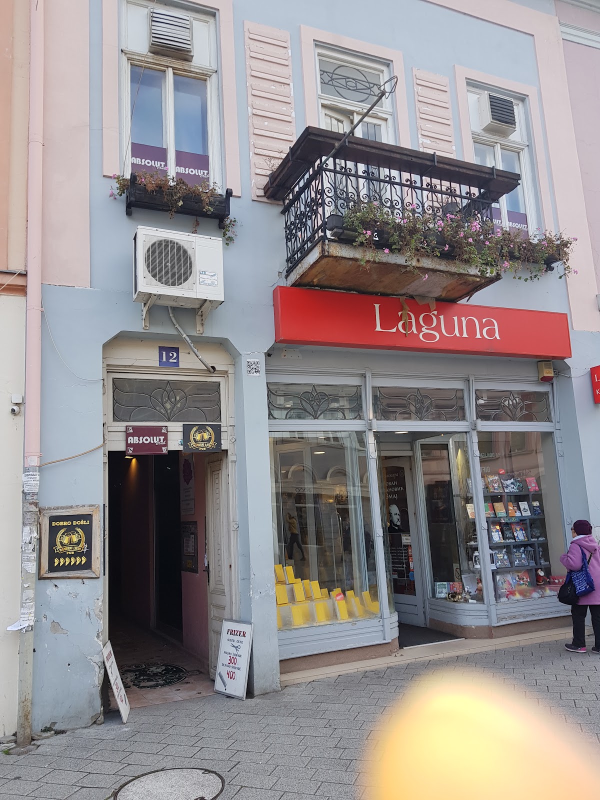 Pab Mamurni ljudi - Kafići u Novom Sadu