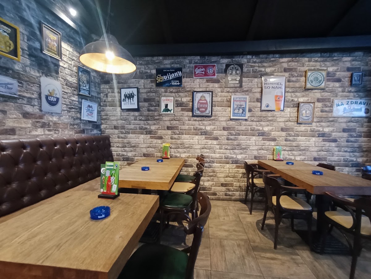 Irish Pub Red Cow - Kafići u Novom Sadu