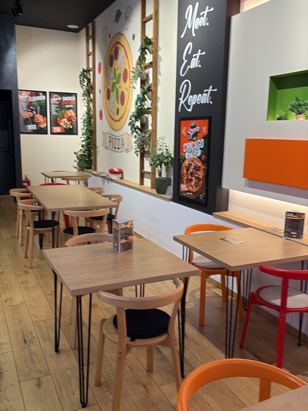 Stevča Pizza Bar - Kafići u Novom Sadu