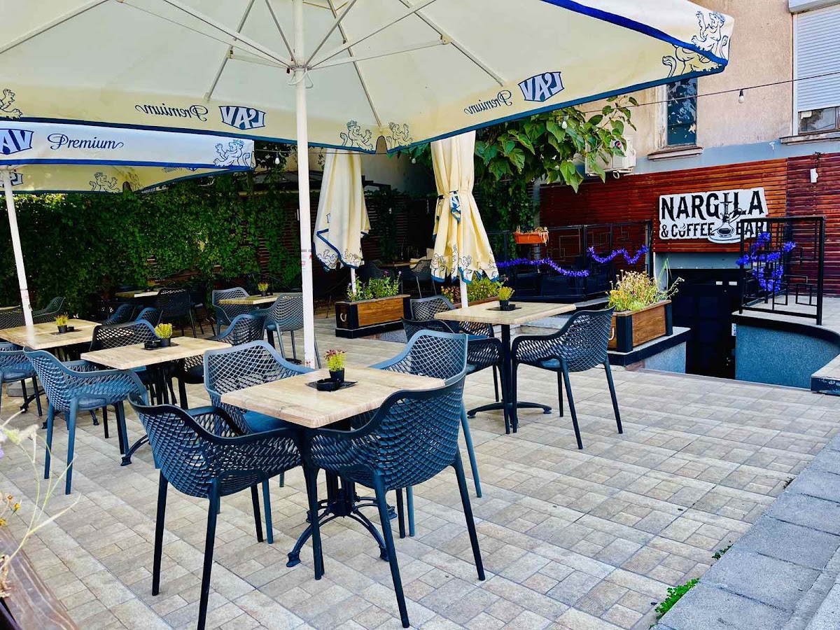 Caffe & nargila bar - Kafići u Novom Sadu