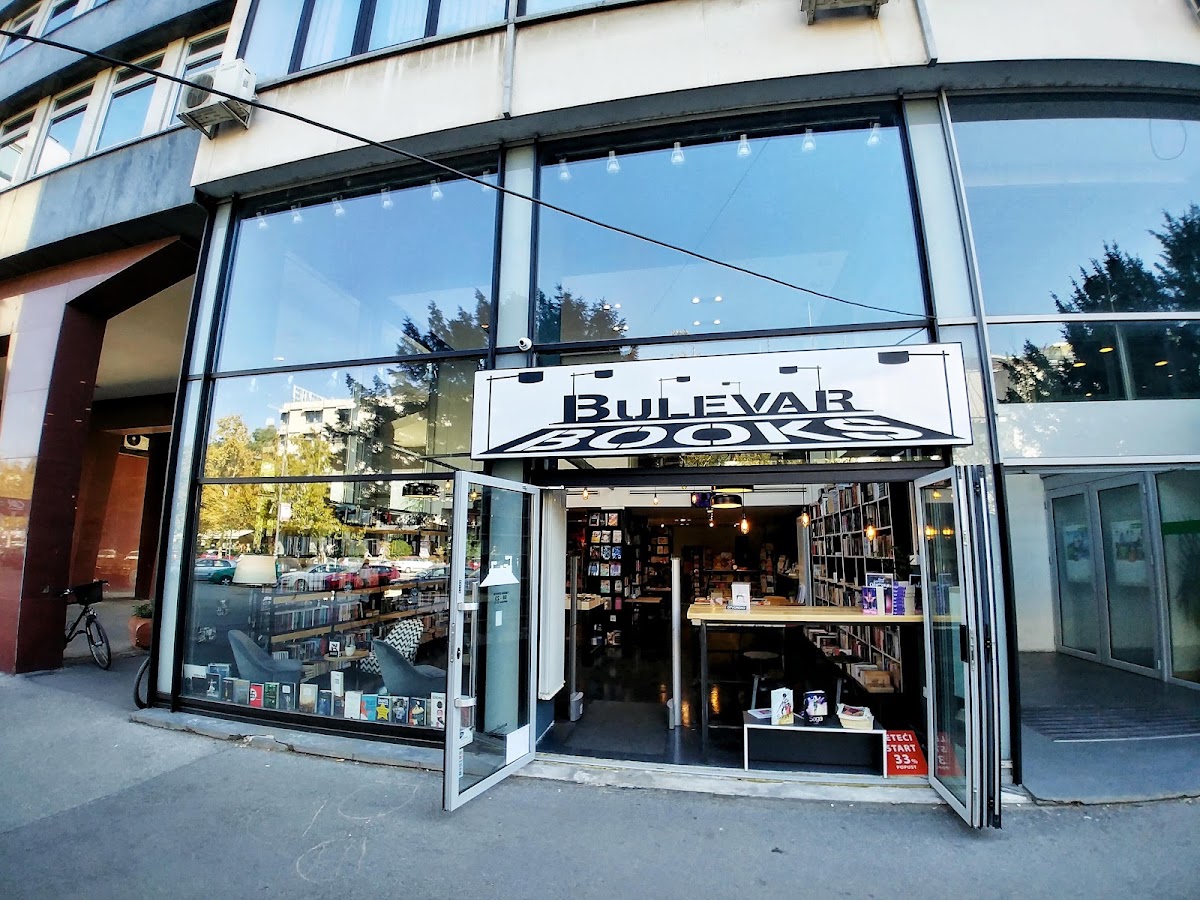bulevar books, knjižara koja svira - Kafići u Novom Sadu