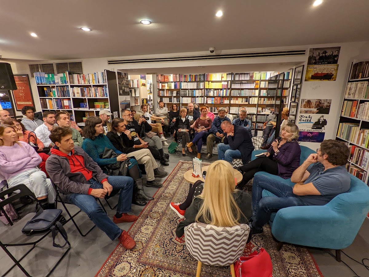 bulevar books, knjižara koja svira - Kafići u Novom Sadu