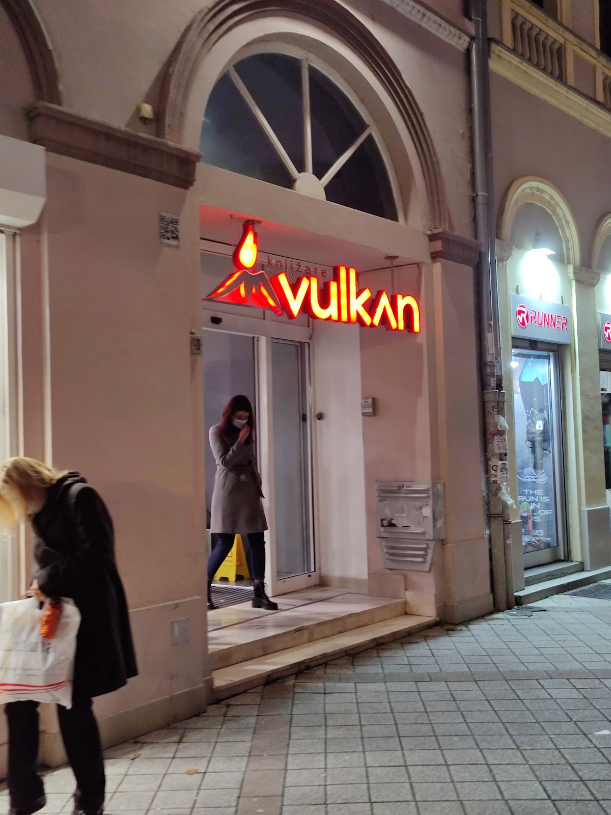 Vulkan knjižara - Novi Sad - Kafići u Novom Sadu