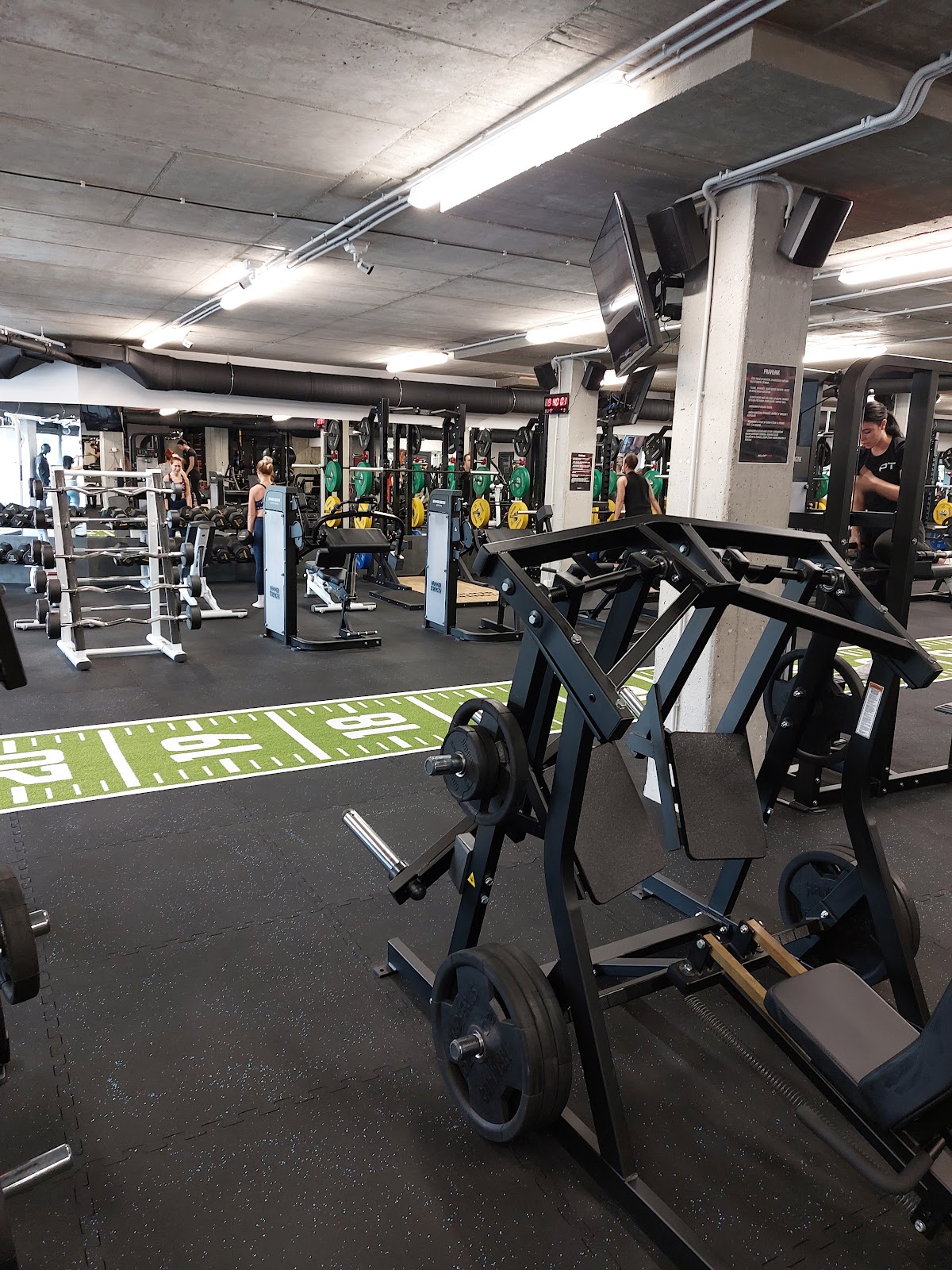 No Limit Gym - Teretane u Novom Sadu
