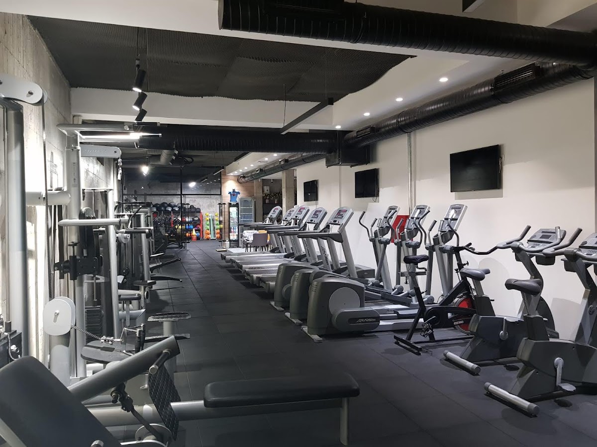 KOLOSEUM TRENING CENTAR - Teretane u Novom Sadu