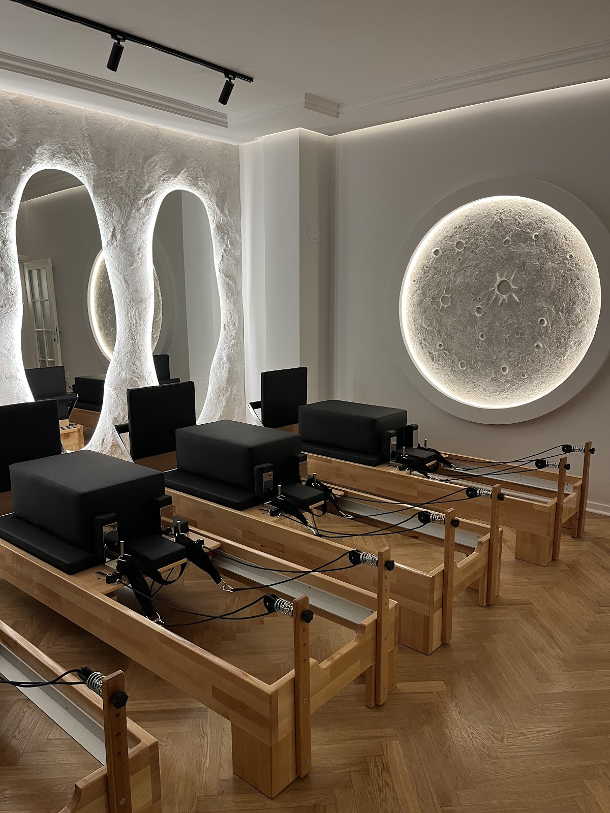 MOON pilates studio Novi Sad - Teretane u Novom Sadu