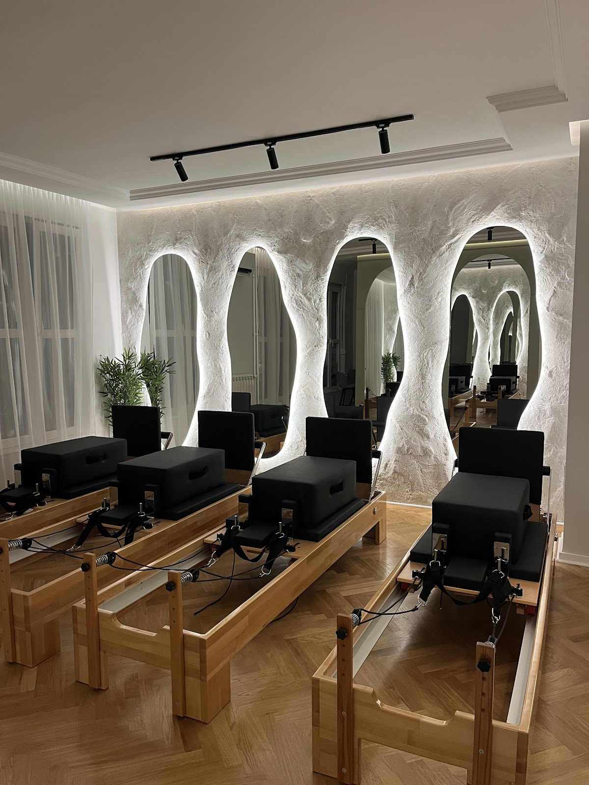MOON pilates studio Novi Sad - Teretane u Novom Sadu
