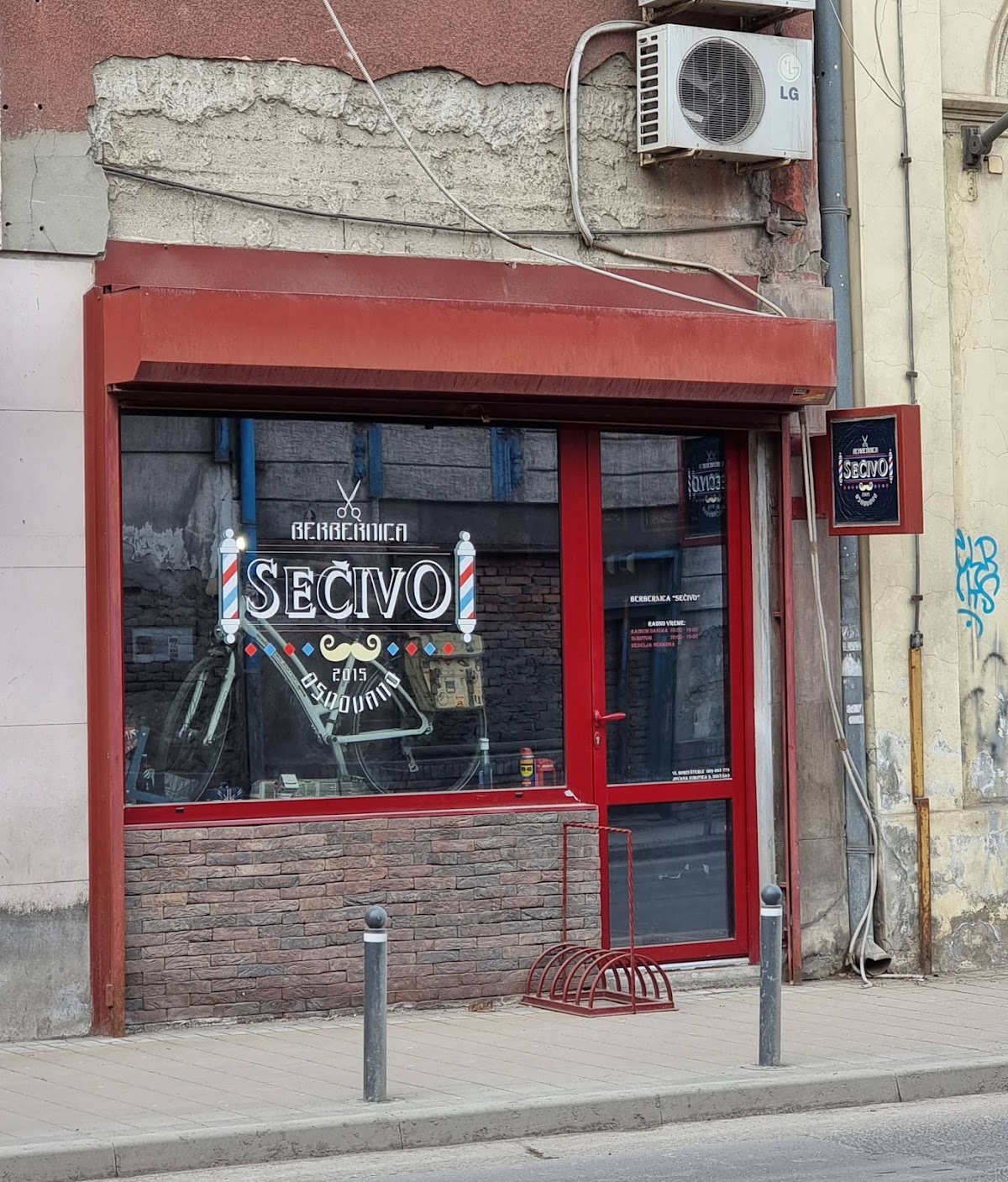 Barber Shop ThE BLaDe (Sečivo) Berbernica Sečivo - Usluge u Novom Sadu