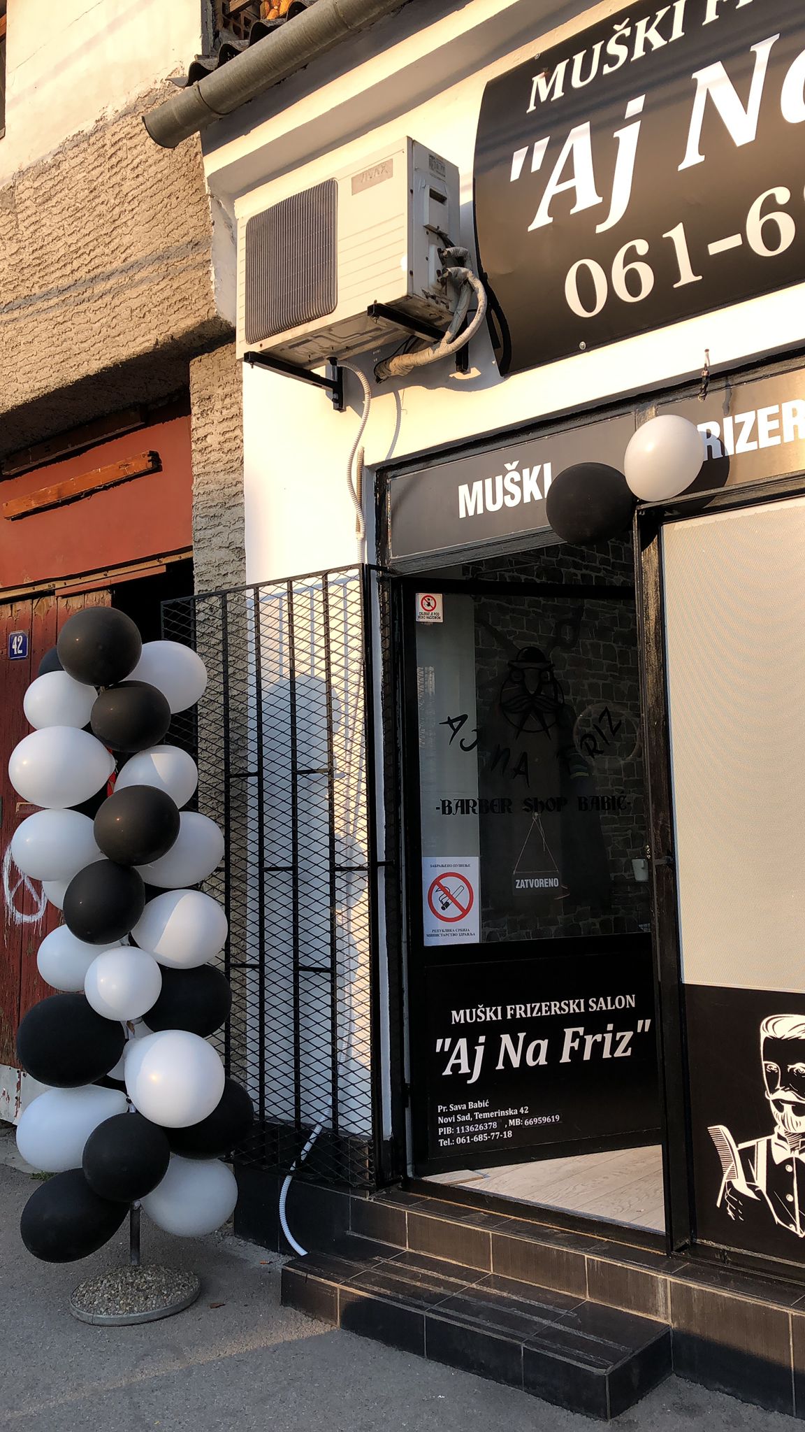 Muški Frizerski Salon ,,AJ NA FRIZ" - Usluge u Novom Sadu