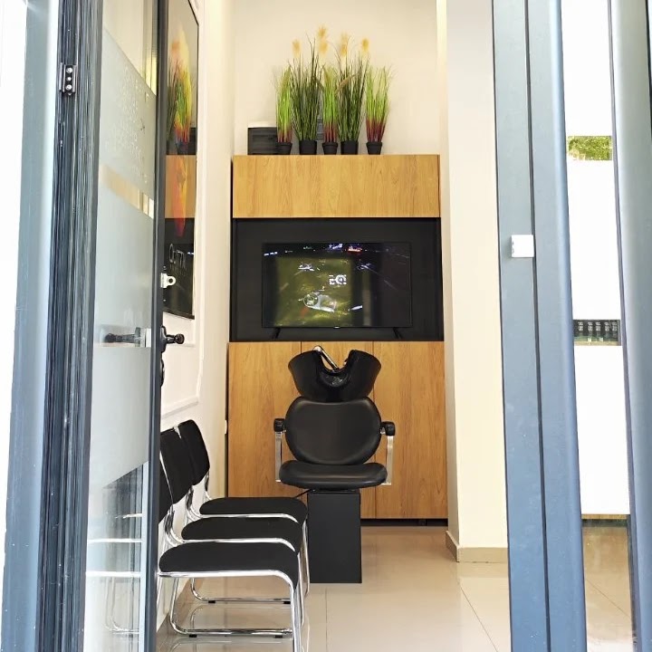 Muški frizerski salon QUATTRO - Usluge u Novom Sadu