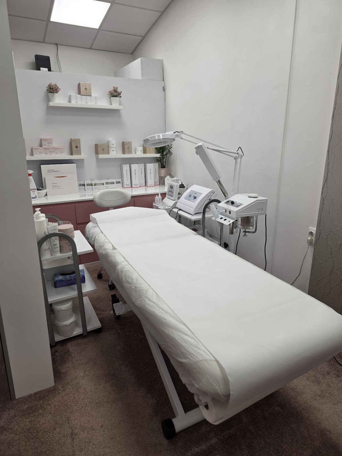 Vreme za mene - kozmetički salon - Usluge u Novom Sadu