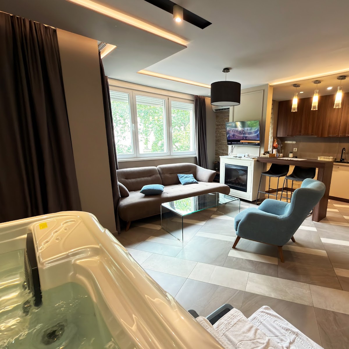 Pleasure SPA Apartment | Jacuzzi & SPA - Usluge u Novom Sadu