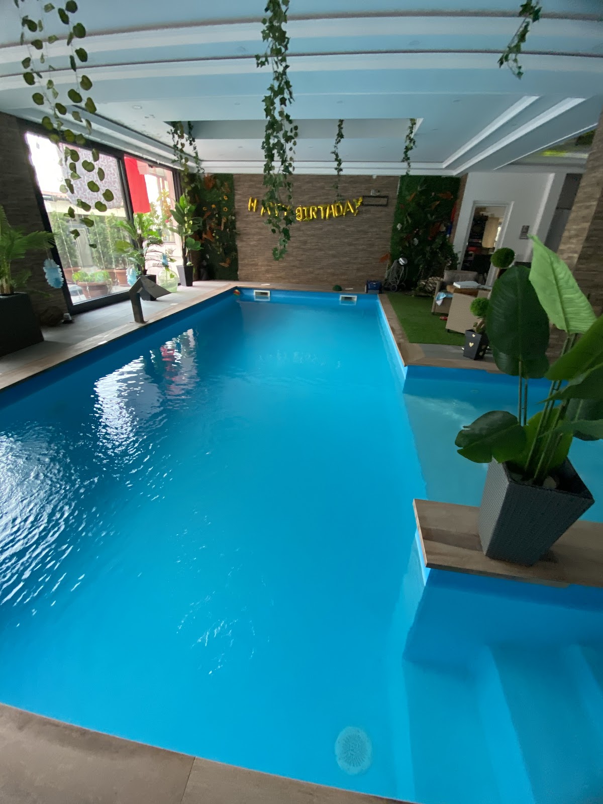 Bazen,aparmani,spa i masaže Petrovaradin - Usluge u Novom Sadu