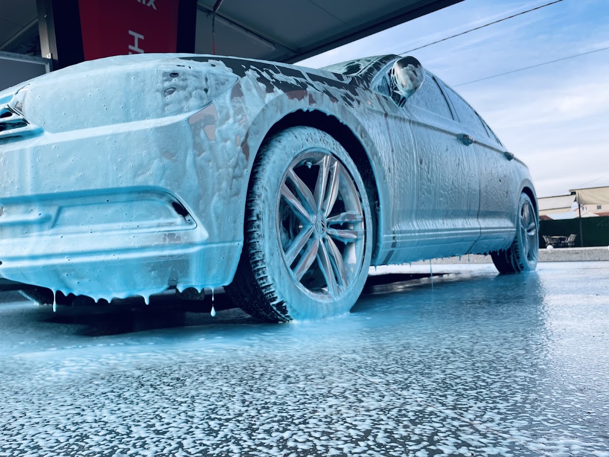 Samousluzna autoperionica FENIX - Auto u Novom Sadu