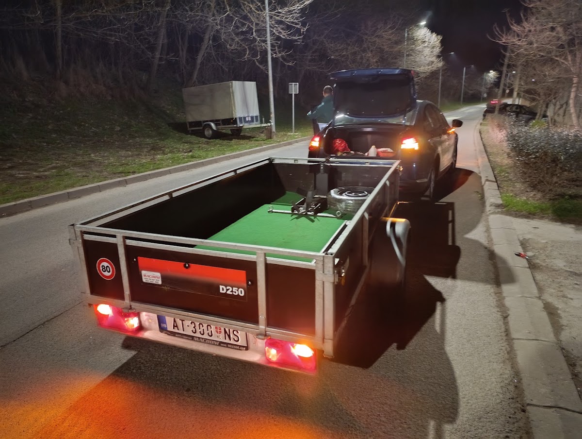 Iznajmljivanje prikolica Novi Sad za teret (cerada), motor, kvad - Auto u Novom Sadu