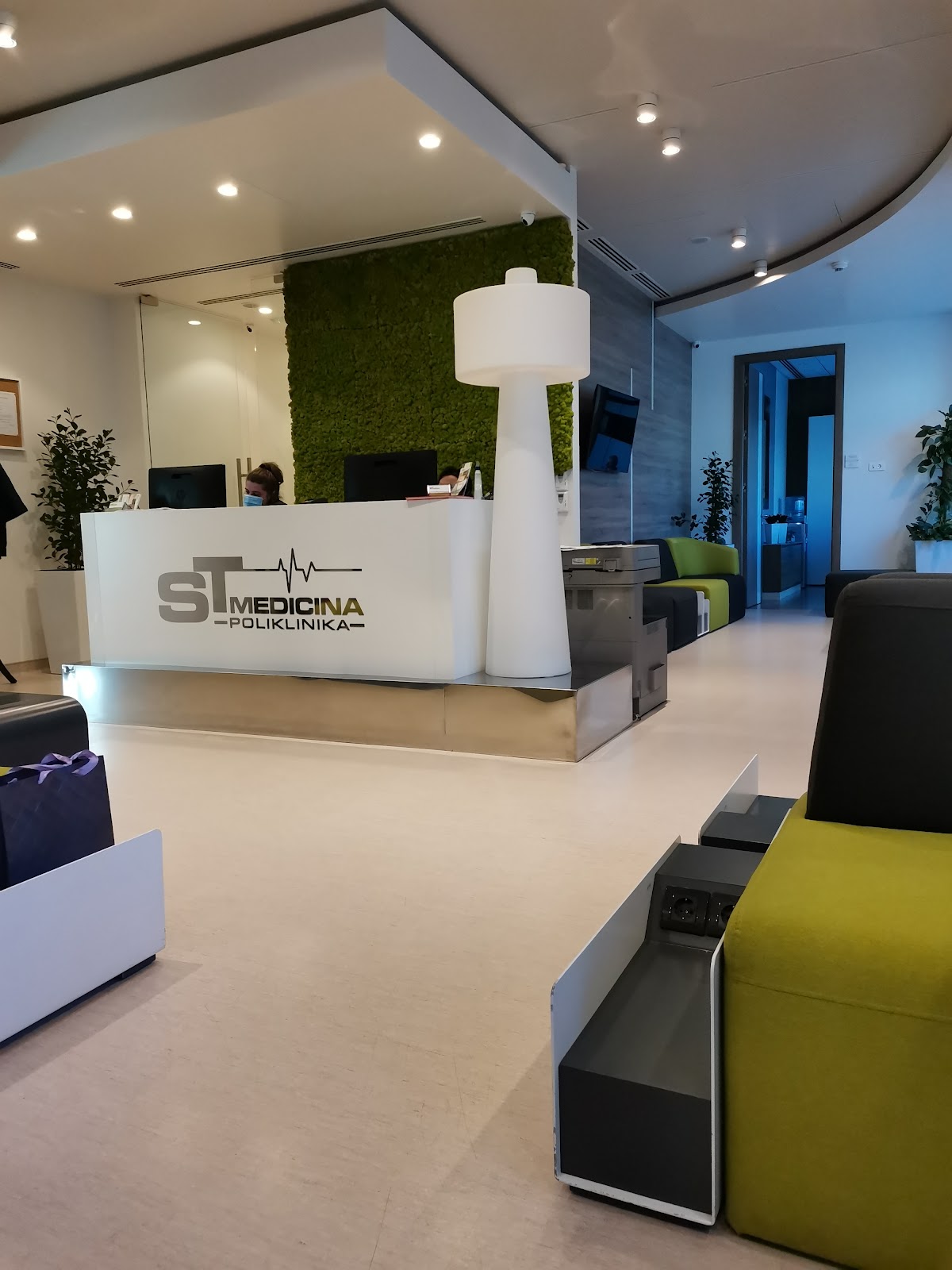 ST MEDICINA - Zdravlje u Novom Sadu