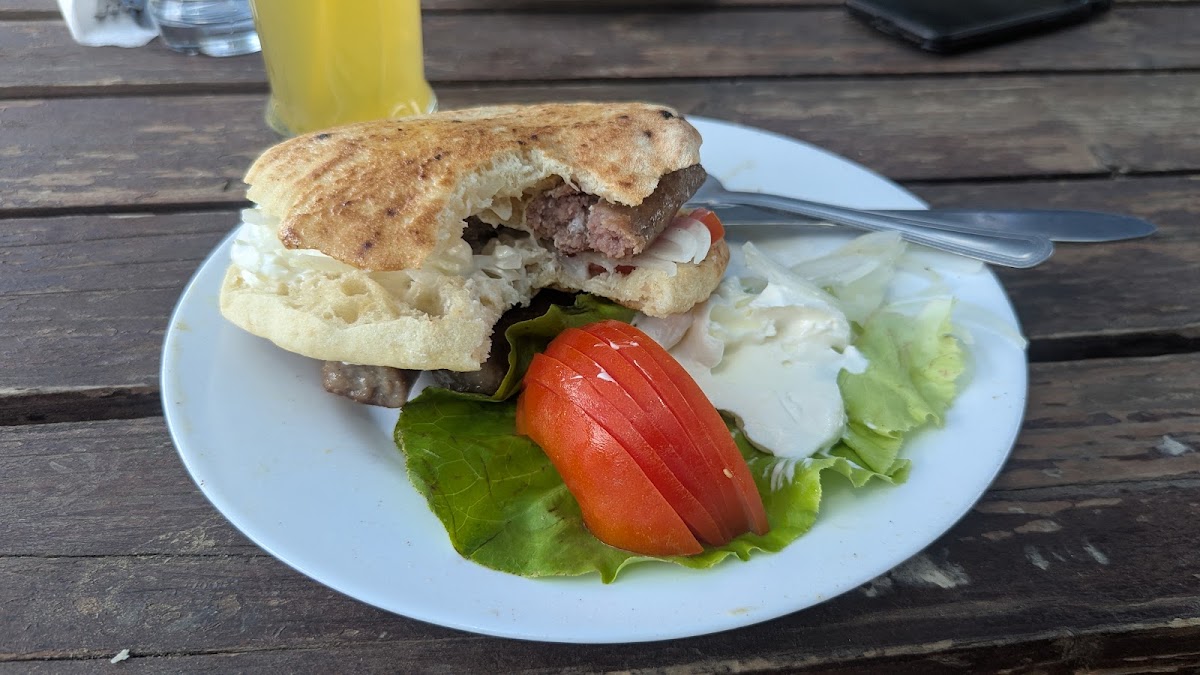 Orkus Štrand- fast food - Noćni život u Novom Sadu