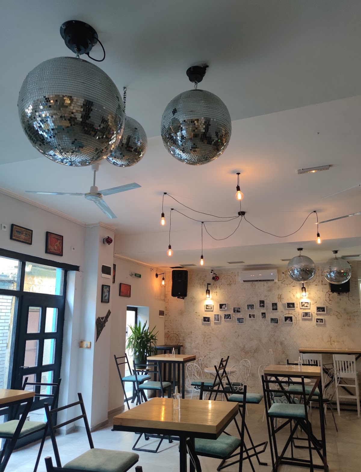 Bar Kaž'te - Noćni život u Novom Sadu