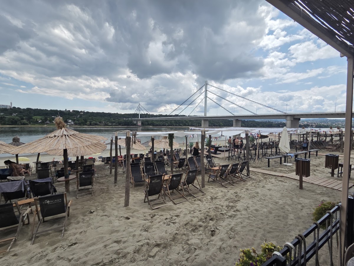 Noa Beach Bar & Lounge - Noćni život u Novom Sadu