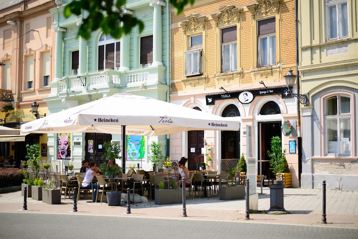 Tesla Lounge & Bar - Noćni život u Novom Sadu