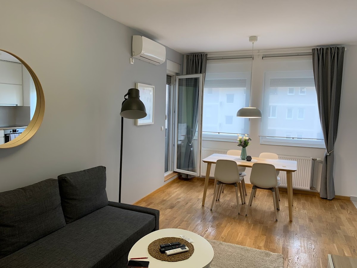 Apartman Kraljev Park sa privatnim parkingom - Hoteli u Novom Sadu