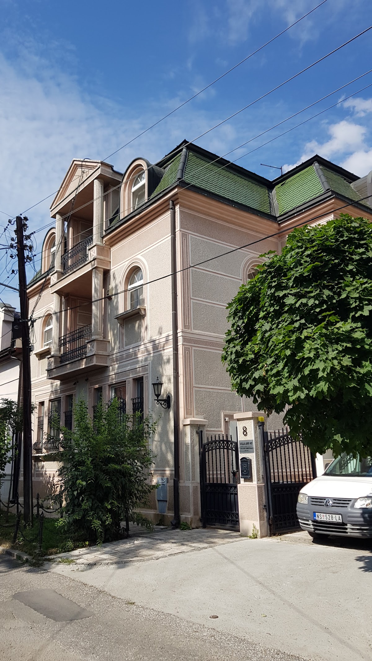 Hostel Novi Sad Ami - Hoteli u Novom Sadu