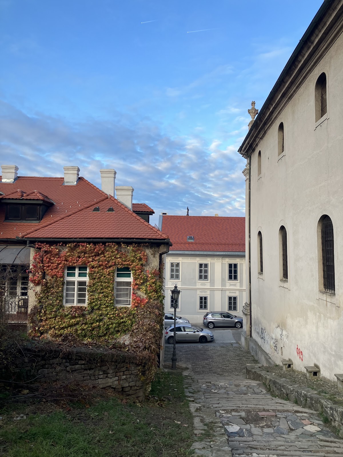 Varad In hostel - Hoteli u Novom Sadu