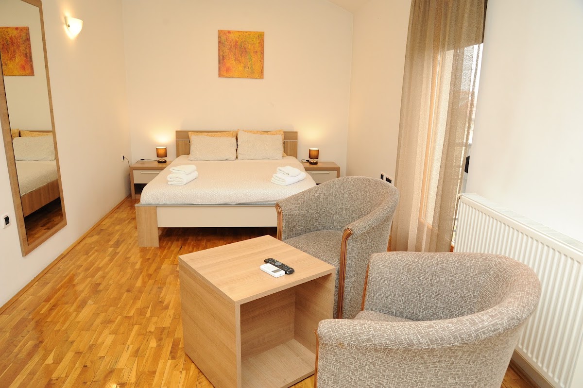 Smeštaj “Čot” doo - Hoteli u Novom Sadu