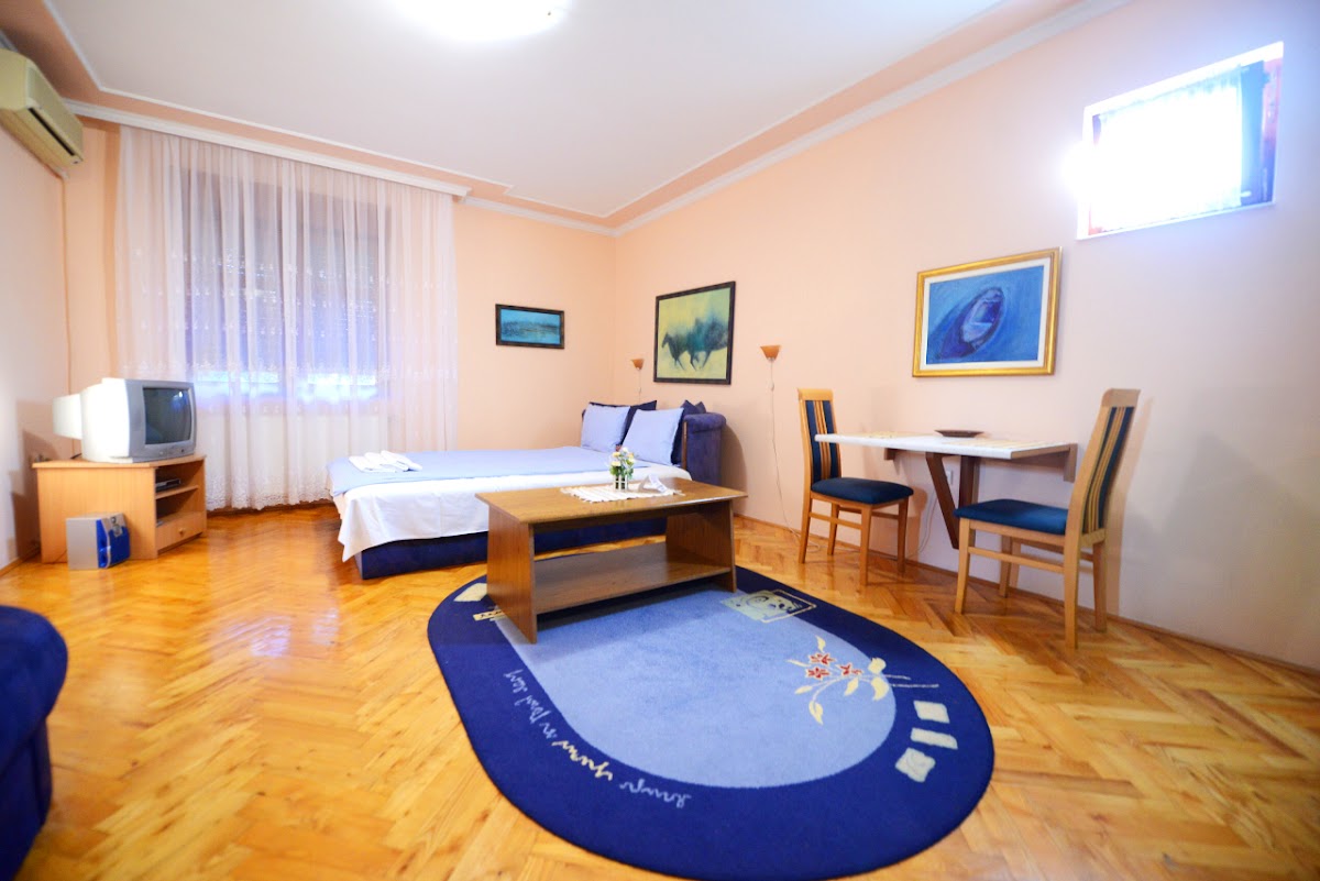 Vila Una - Hoteli u Novom Sadu