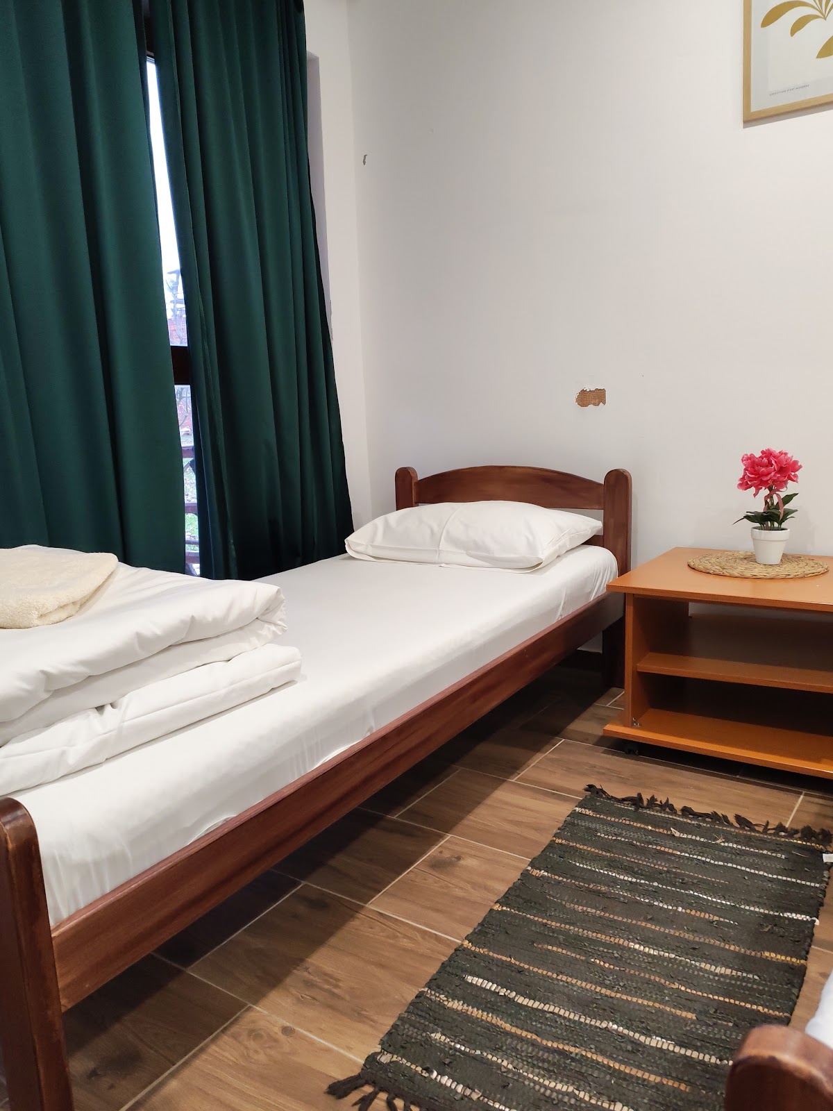 SALAŠ FARMA 47 Miris Dunja - Hoteli u Novom Sadu